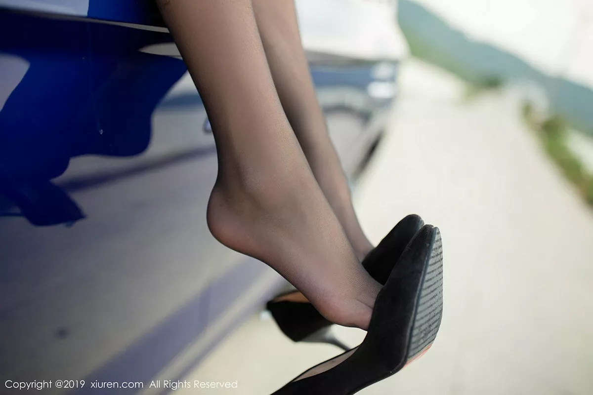 [XiuRen秀人网]第1768期就是阿朱啊写真-秀人资源网